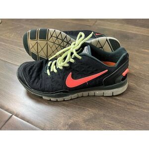 Womans Nike H2O repels  size 8